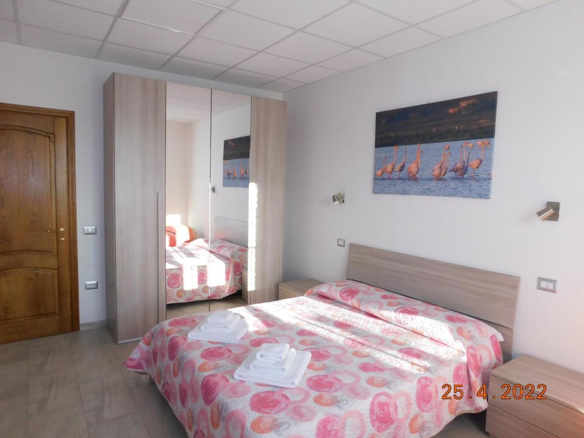 B&B Divino Cabras Exterior photo